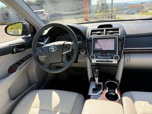 Used 2012 Toyota Camry XLE image 23