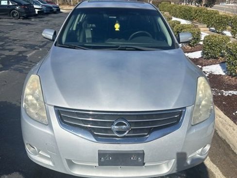 Used 2012 Nissan Altima 3.5 SR w/ Sport Pkg image 1