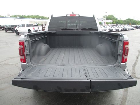 Used 2022 RAM 1500 Laramie AWD/4WD image 7