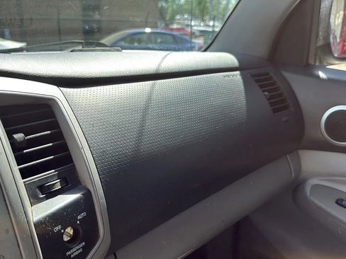 Used 2006 Toyota Tacoma 4x4 Access Cab V6 image 31