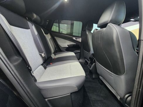 Used 2024 Volkswagen ID.4 Pro image 48