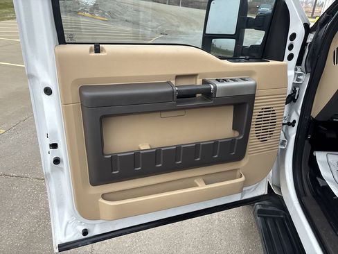 Used 2014 Ford F250 XLT w/ XLT Value Package image 16