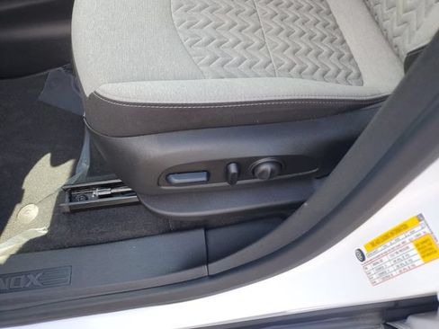 Used 2024 Chevrolet Equinox LS w/ LS Convenience Package FWD image 17