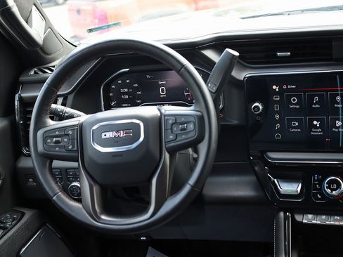 Used 2025 GMC Sierra 2500 AT4X image 22