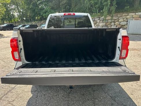 Used 2018 Chevrolet Silverado 1500 LTZ Z71 w/ LTZ Plus Package AWD/4WD image 27