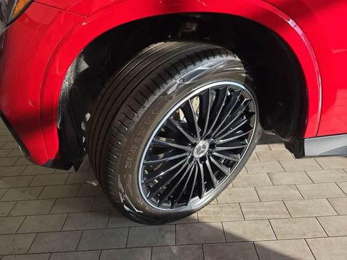 New 2026 Mercedes-Benz GLC 300 image 32