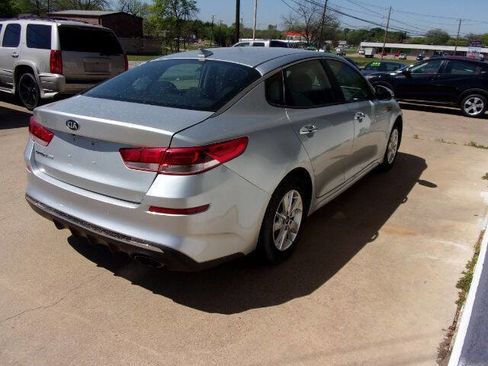 Used 2019 Kia Optima LX image 5