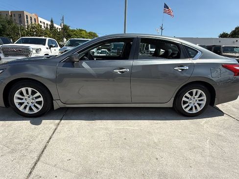 Used 2017 Nissan Altima 2.5 S w/ Power Driver Seat Package FWD image 11