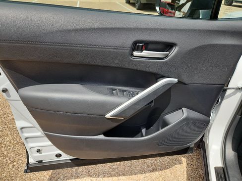 Used 2026 Toyota Corolla Cross XLE w/ Convenience Package FWD image 13