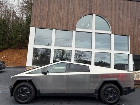 Used 2025 Tesla Cybertruck AWD Crew Cab image 25