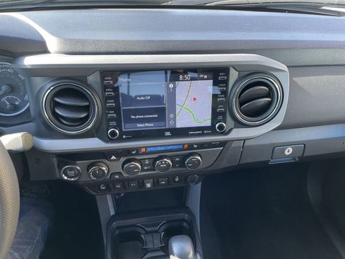 Used 2023 Toyota Tacoma TRD Off-Road w/ TRD Premium Off Road Package image 18