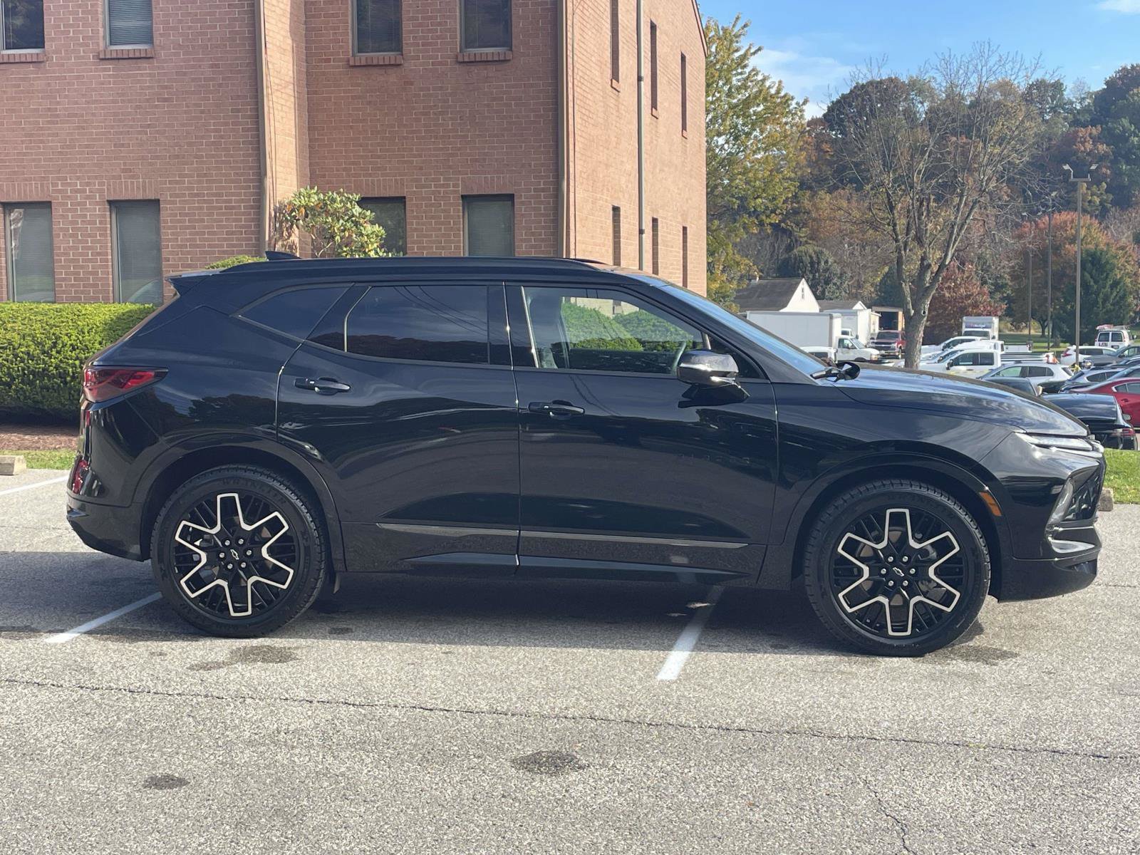 Certified 2025 Chevrolet Blazer RS w/ Driver Confidence II Package AWD/4WD image 2