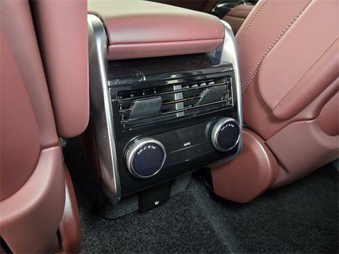 New 2026 Land Rover Range Rover SE image 13