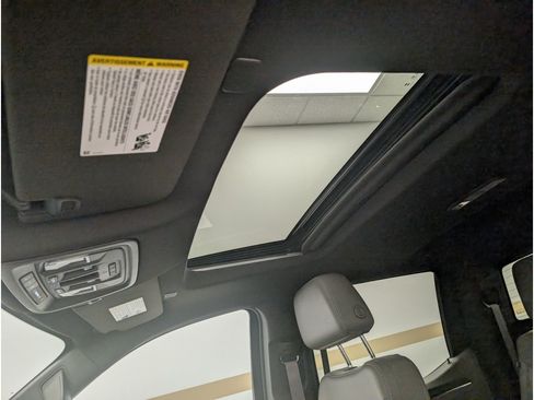 Used 2024 Chevrolet Silverado 1500 LTZ w/ Technology Package AWD/4WD image 19