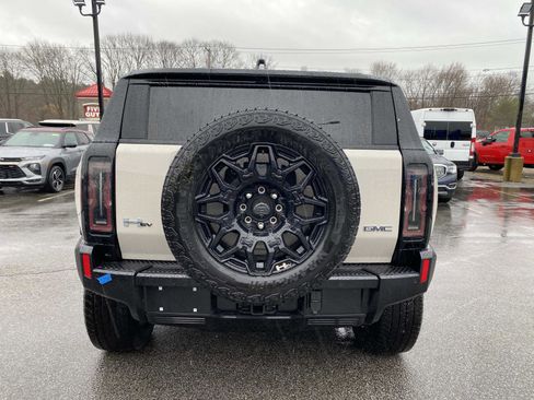 New 2026 GMC Hummer EV SUV image 4