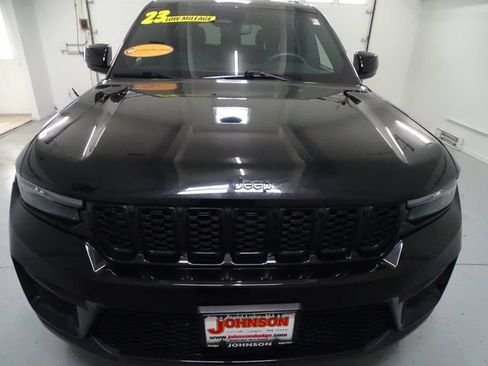 Certified 2023 Jeep Grand Cherokee Altitude AWD/4WD image 23