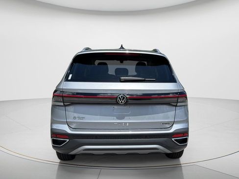 New 2026 Volkswagen Taos SE AWD/4WD image 4