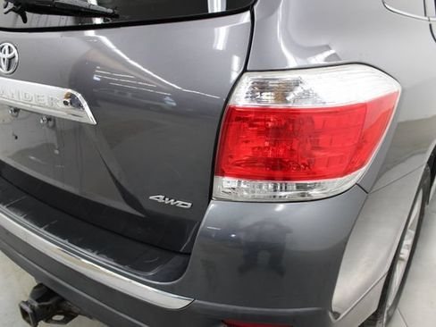 Used 2012 Toyota Highlander Limited w/ Tow Pkg AWD/4WD image 51