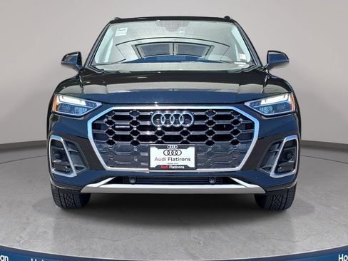 Used 2023 Audi Q5 2.0T Premium w/ Convenience Package AWD/4WD image 3