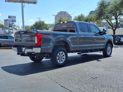 Used 2019 Ford F250 XLT w/ XLT Premium Package AWD/4WD image 6