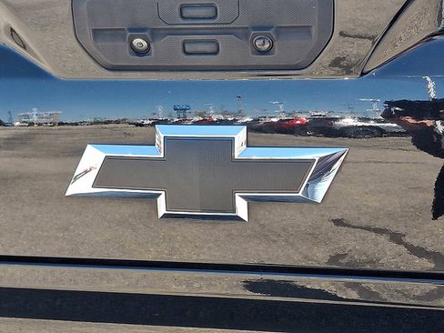 Used 2021 Chevrolet Silverado 1500 High Country w/ Technology Package image 37