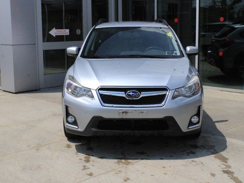 Used 2017 Subaru Crosstrek 2.0i Premium AWD/4WD image 2