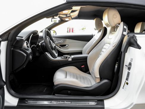 Used 2021 Mercedes-Benz C 300 Cabriolet image 4