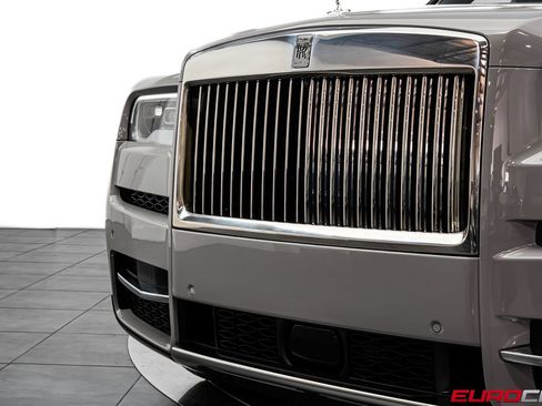 Used 2023 Rolls-Royce Cullinan image 13