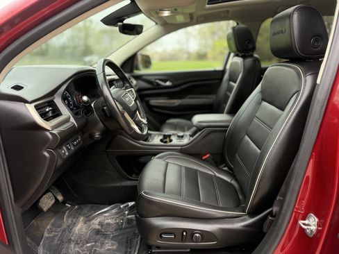 Used 2021 GMC Acadia Denali w/ Denali Ultimate Package AWD/4WD image 8