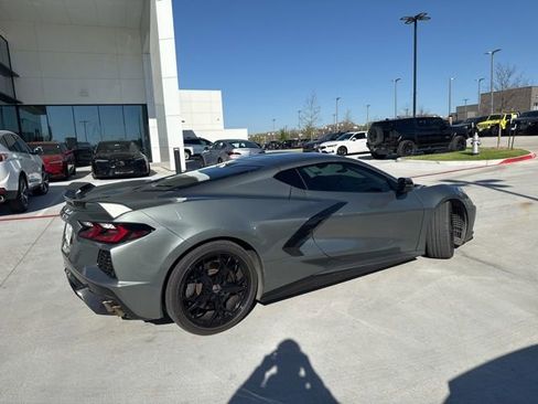Used 2022 Chevrolet Corvette Stingray Premium Cpe w/ Z51 Performance Package image 2