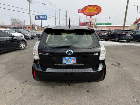 Used 2012 Toyota Prius V Five image 7