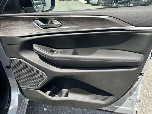 New 2026 Jeep Grand Cherokee Limited AWD/4WD image 13