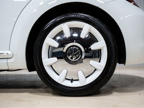 Used 2019 Volkswagen Beetle 2.0T Final Edition SEL FWD image 7