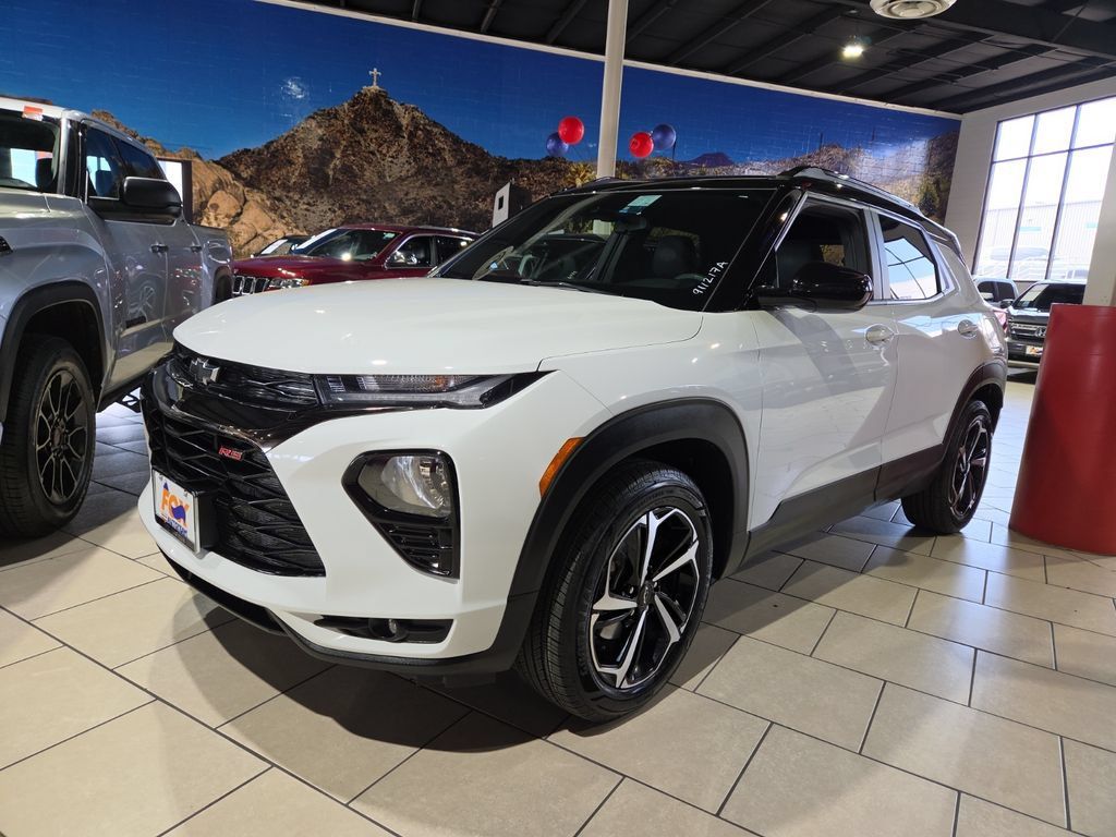 Used 2023 Chevrolet TrailBlazer RS AWD/4WD image 2