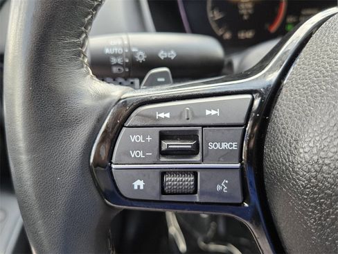 Used 2025 Honda Civic Sport image 26