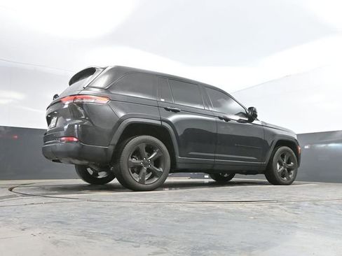 Used 2023 Jeep Grand Cherokee Limited w/ Black Appearance Package image 55