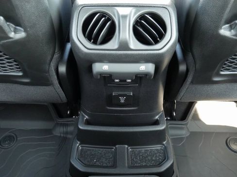 New 2025 Jeep Wrangler Unlimited Rubicon 392 image 28