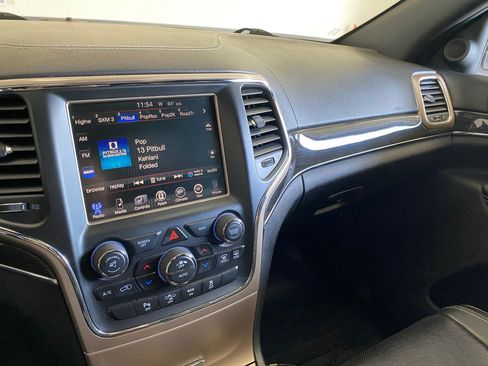 Used 2015 Jeep Grand Cherokee Overland w/ Advanced Technology Group image 26