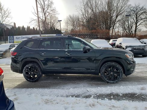 Used 2022 Volkswagen Atlas SE image 4