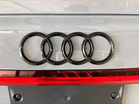 Used 2024 Audi RS 7 Performance w/ Black Optic Package image 32