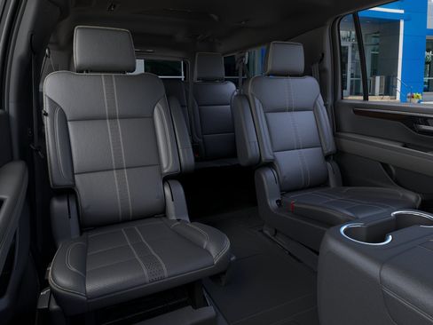 New 2026 Chevrolet Suburban High Country AWD/4WD image 17