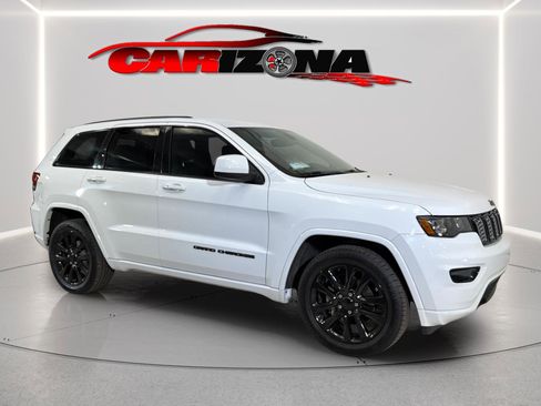 Used 2018 Jeep Grand Cherokee Altitude image 13