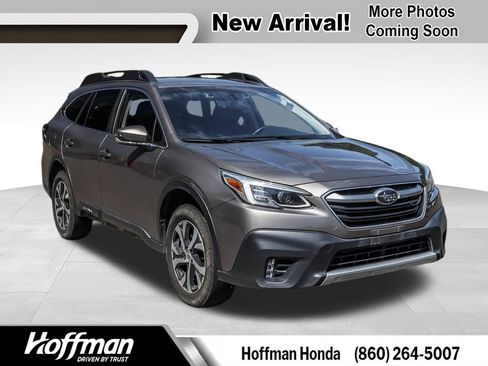 Used 2022 Subaru Outback Limited AWD/4WD image 1