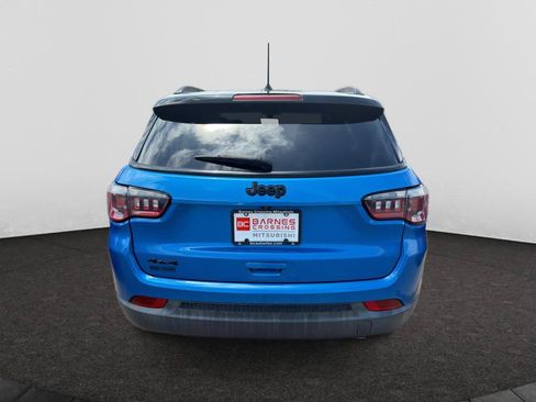 Used 2018 Jeep Compass Latitude AWD/4WD image 5