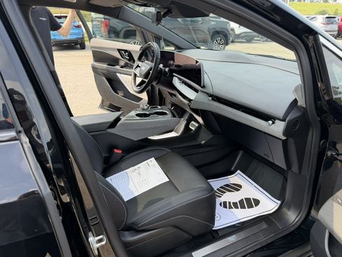 Certified 2025 Cadillac Optiq Luxury 2 w/ LPO, Floor Liner Package AWD/4WD image 32