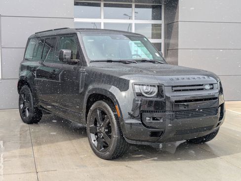 Certified 2025 Land Rover Defender 110 X-Dynamic SE image 3