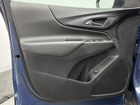 Used 2024 Chevrolet Equinox LT image 10