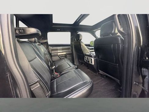 Used 2018 Ford F150 Lariat w/ Equipment Group 502A Luxury image 10