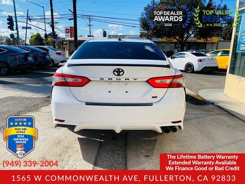 Used 2019 Toyota Camry SE FWD image 14