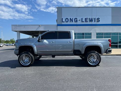 Used 2024 Chevrolet Silverado 2500 High Country w/ High Country Premium Package AWD/4WD image 8